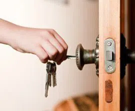 Golden Locksmith Services Indianapolis, IN 317-853-7506 - 4-Locksmith-Service